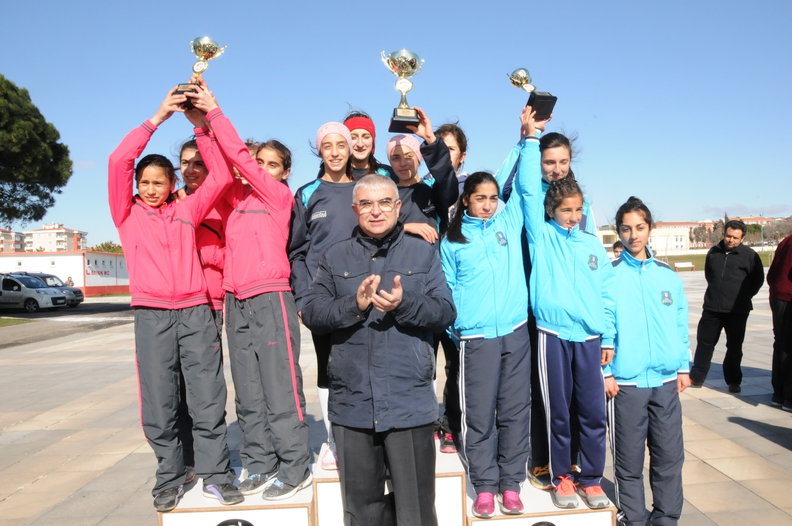 Cumhuriyet Park� Kros Se�melerine Ev Sahipli�i Yapt�