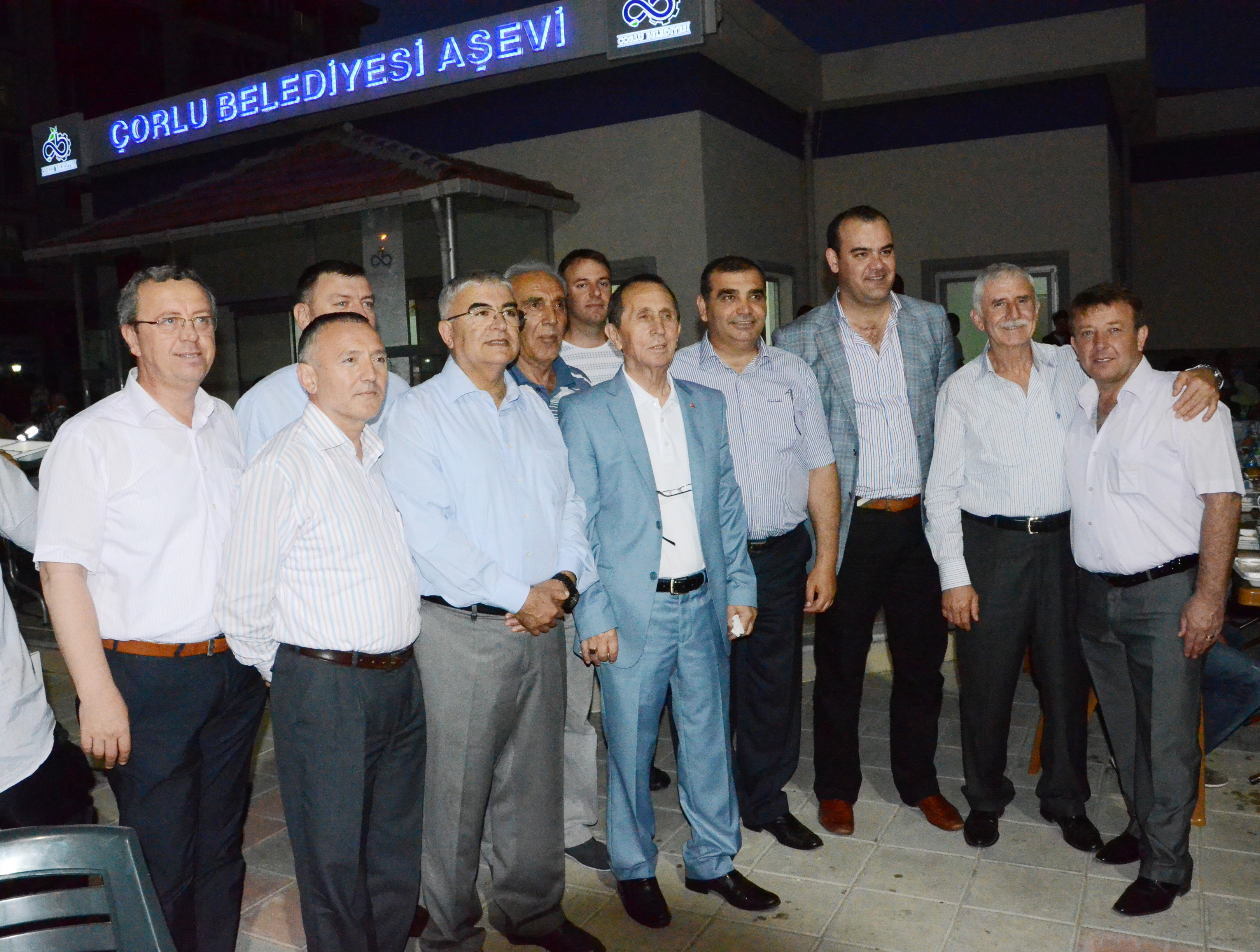 Belediye Meclis yeleri ftar Yemei Verdi