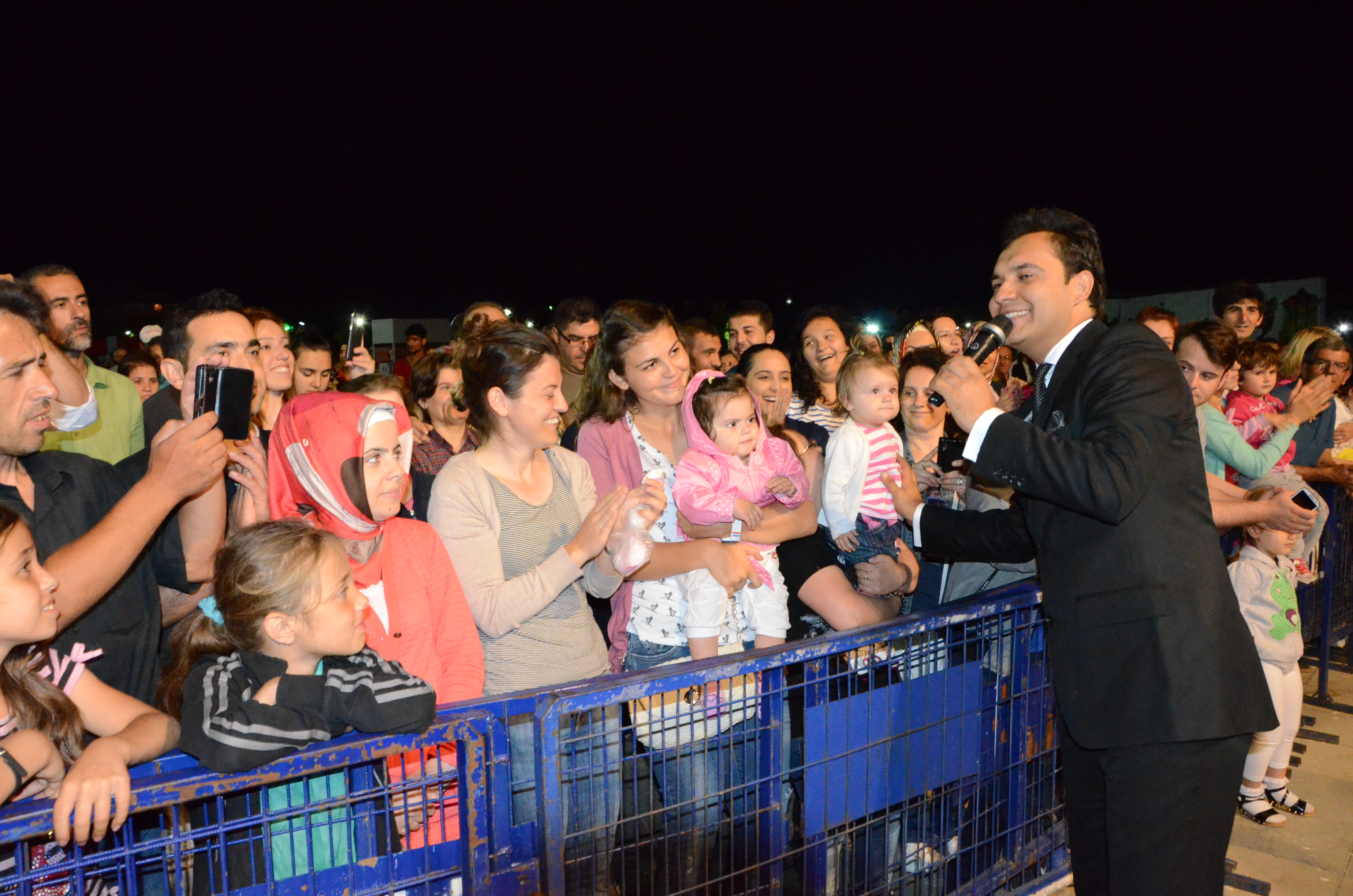 Ramazan enlikleri Tm Cokusuyla Devam Ediyor