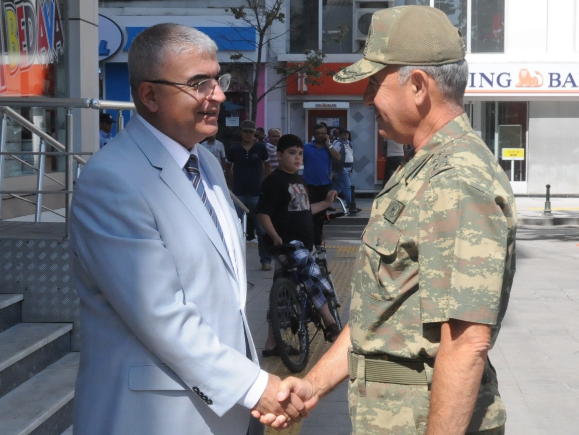 Korgeneral Altntadan Baysana Veda Ziyareti