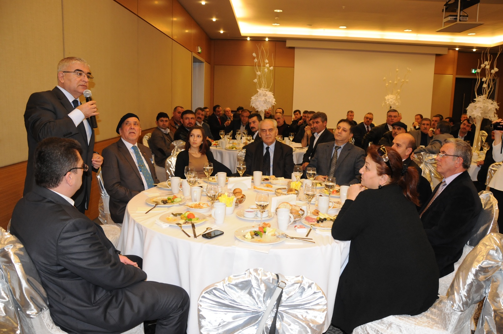 Ba�kan Baysan Hem�ehri Dernekleriyle Bulu�tu