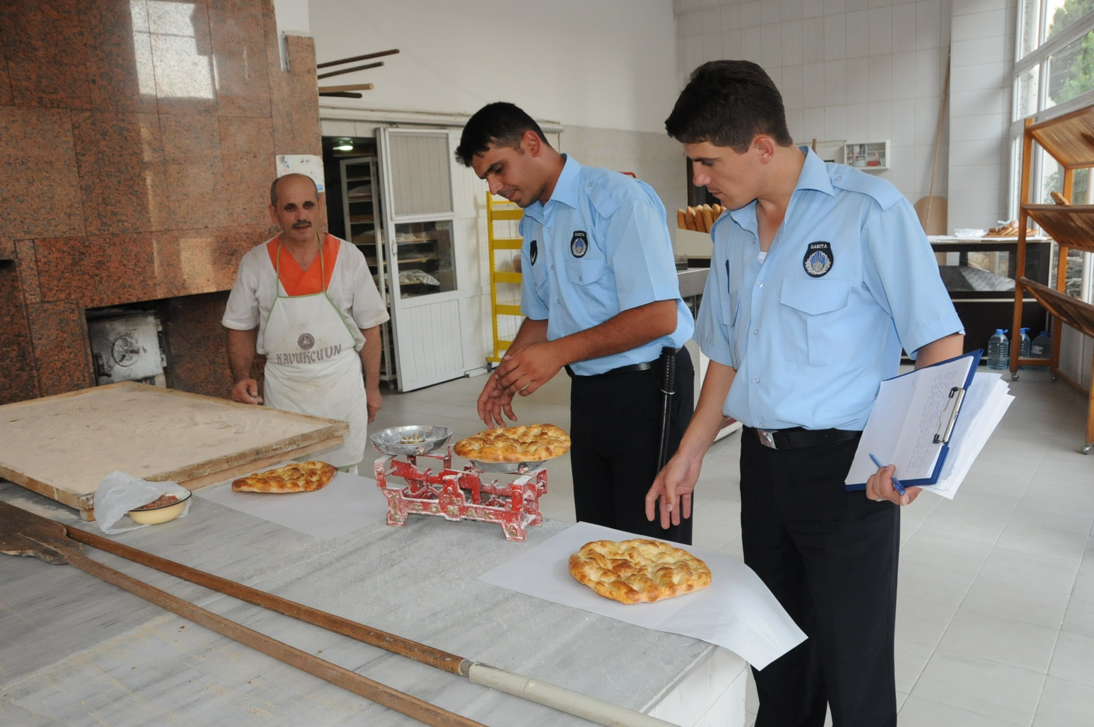 Zabta Ekiplerimiz Pide Frnlarn Denetliyor