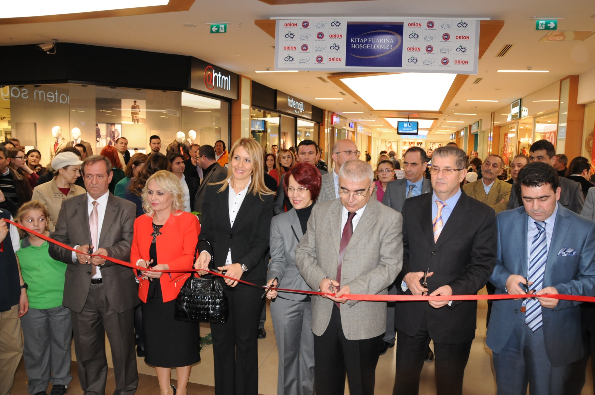 �orlu Kitap Fuar��na Yo�un �lgi