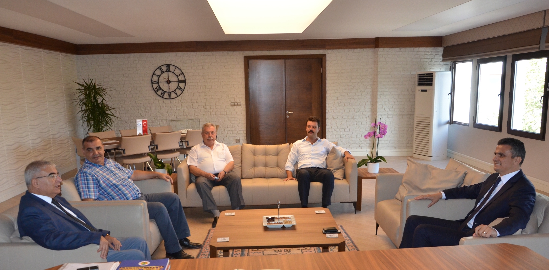 Basavc Sekcden Bakan Baysana Ziyaret