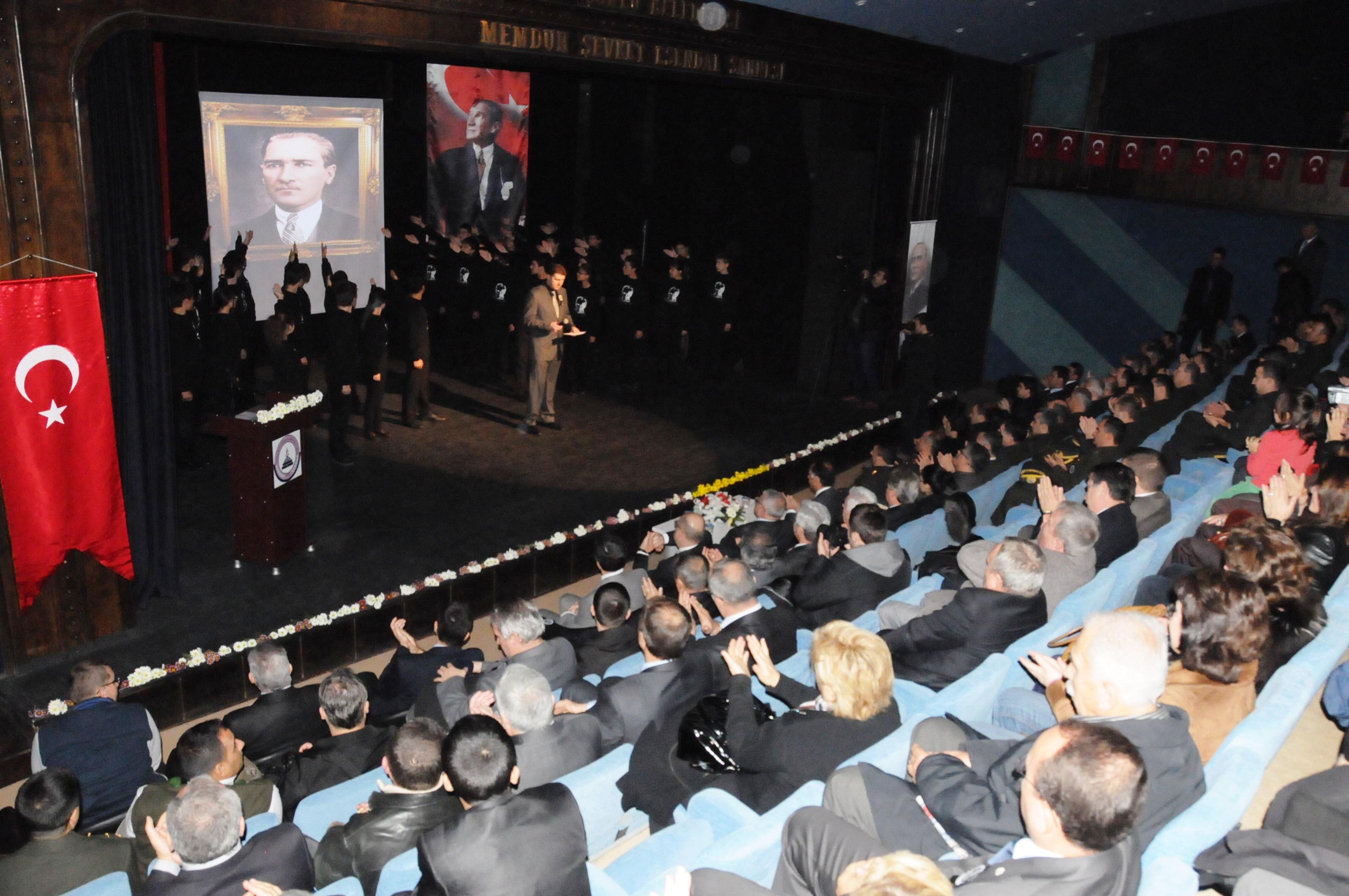 10 Kas�m�da Atat�rk�� And�k