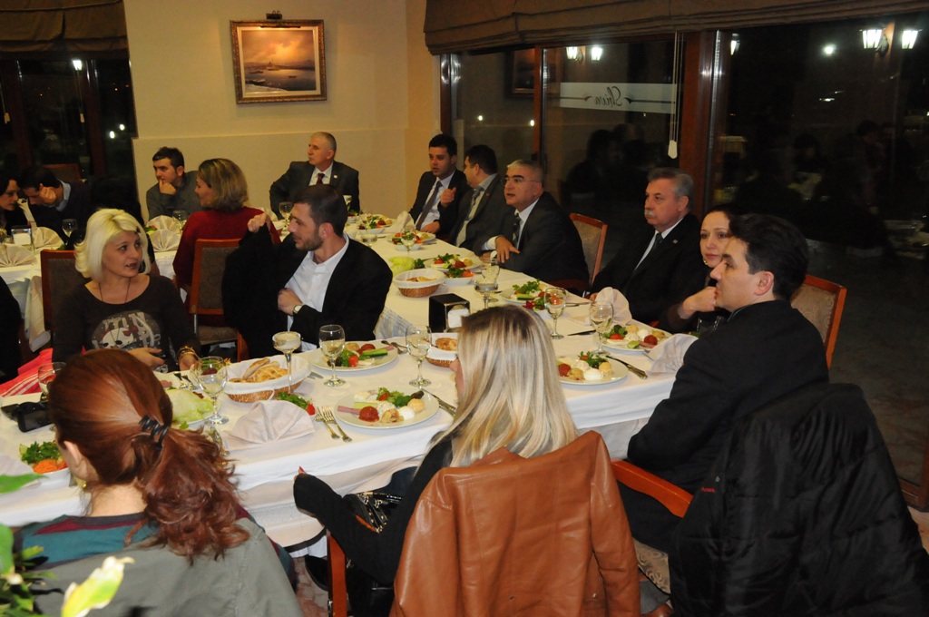 Ba�kan Baysan Gazetecilere Yemek Verdi