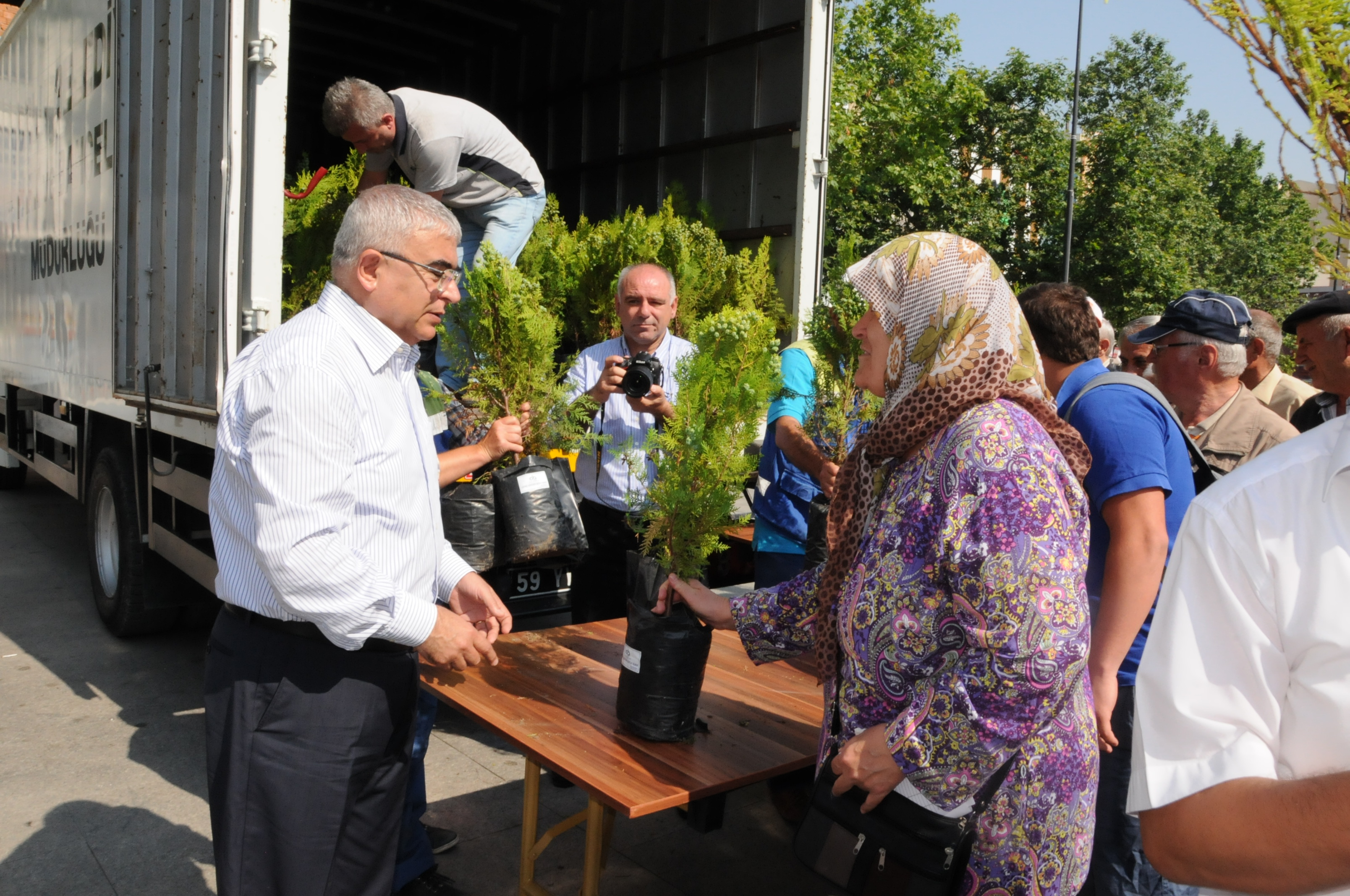Belediyemiz 1.000 Adet Fidan Datt