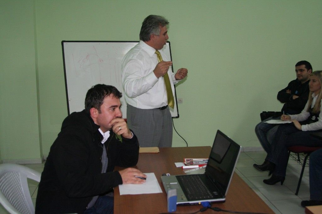 Belediye Personeline Hizmet i Eitim