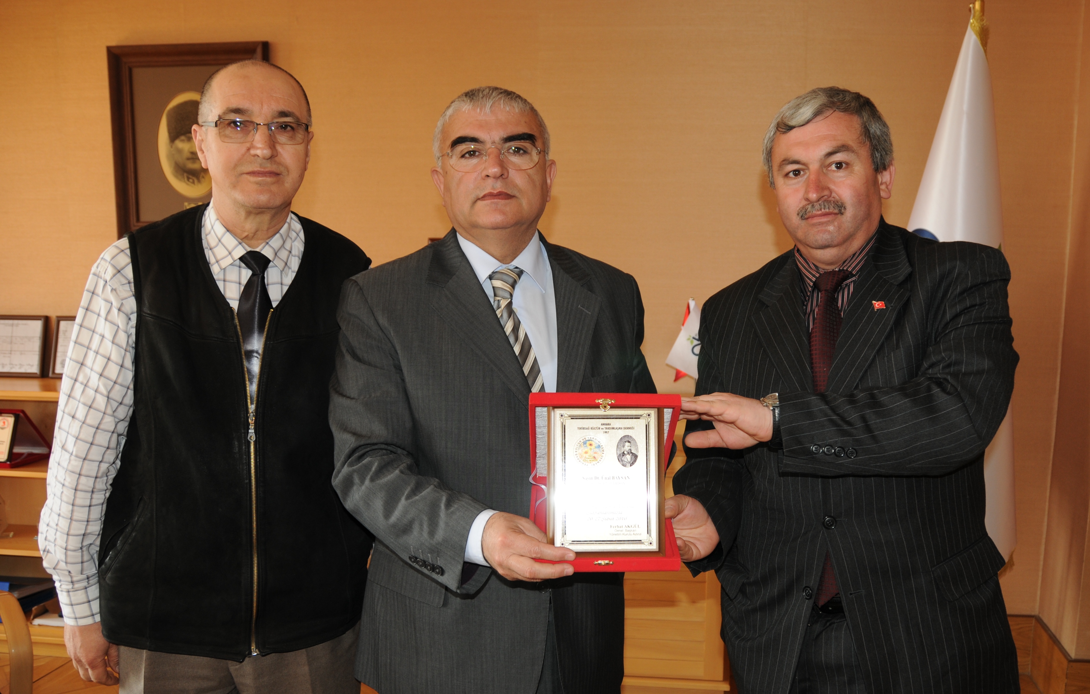 Tekirdallar Derneinden Bakana Ziyaret