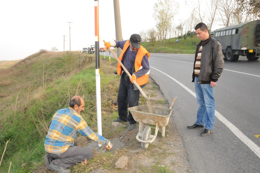��rak Bay�r�nda Fosforlu Sis Direkleri