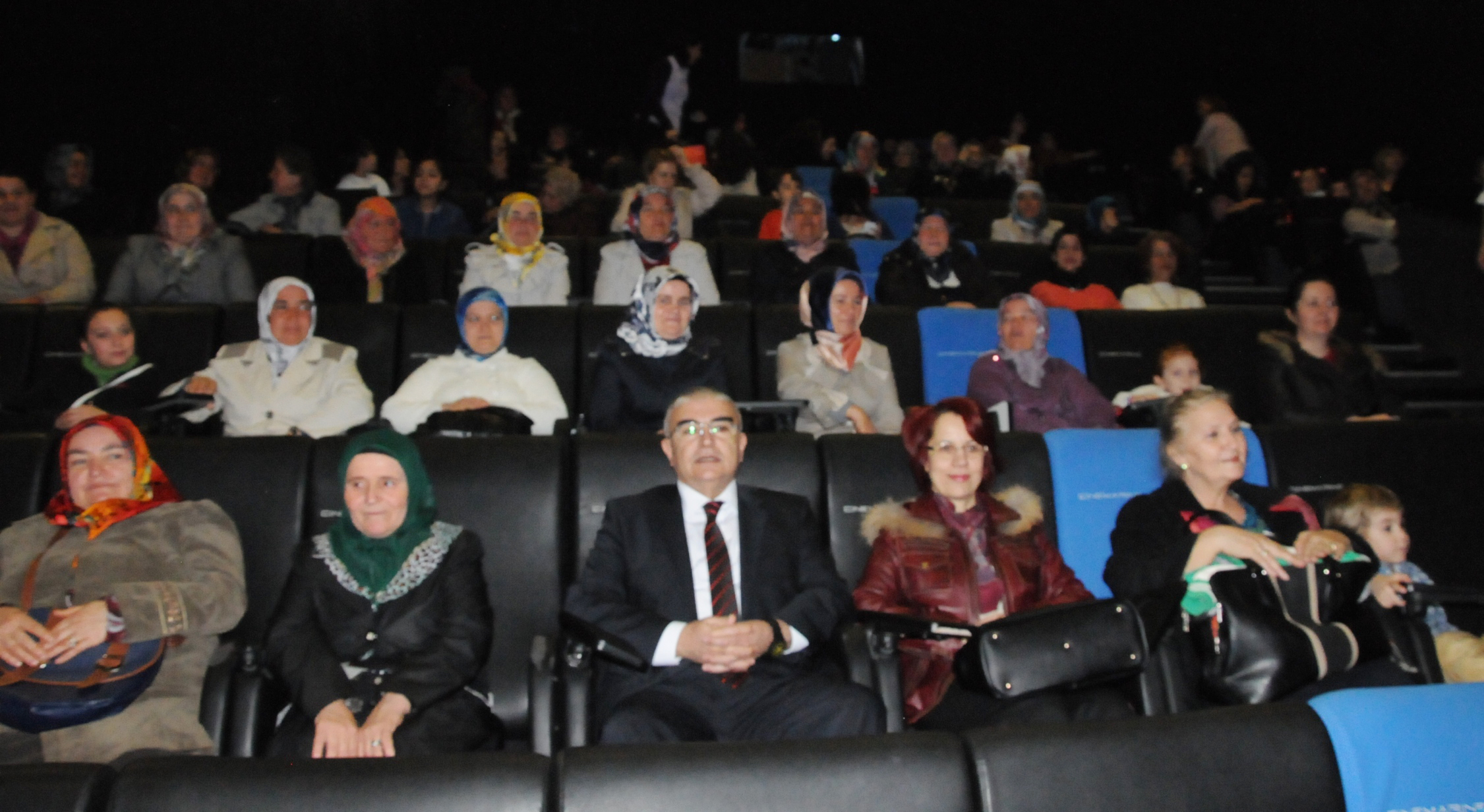 �lk Defa Sinemaya Gittiler