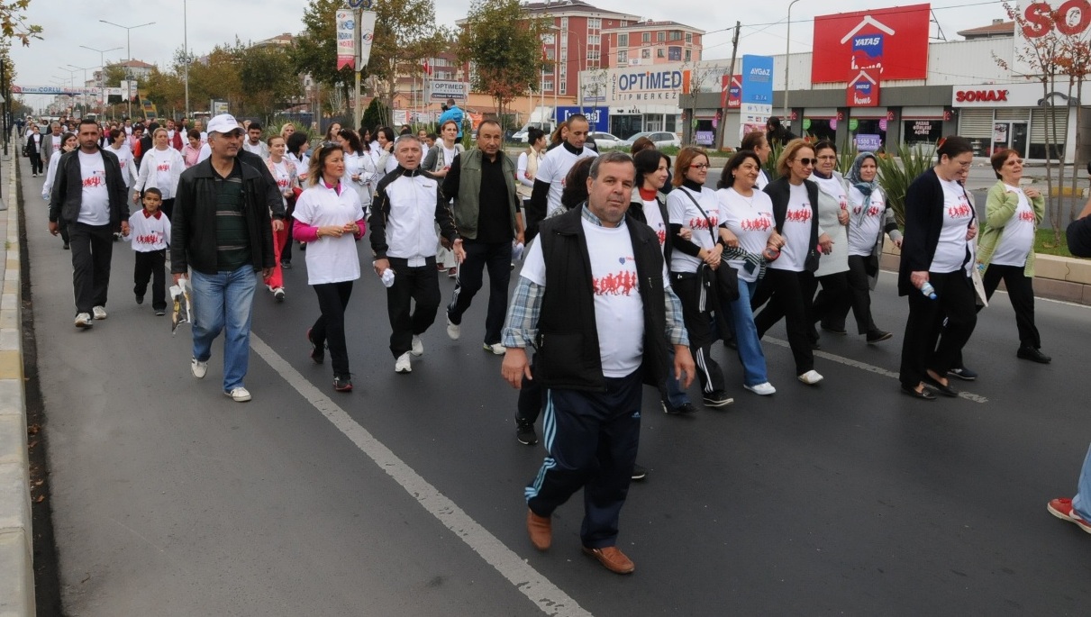 �orlu�da Sa�l�kl� Ya�am Y�r�y��� D�zenlendi