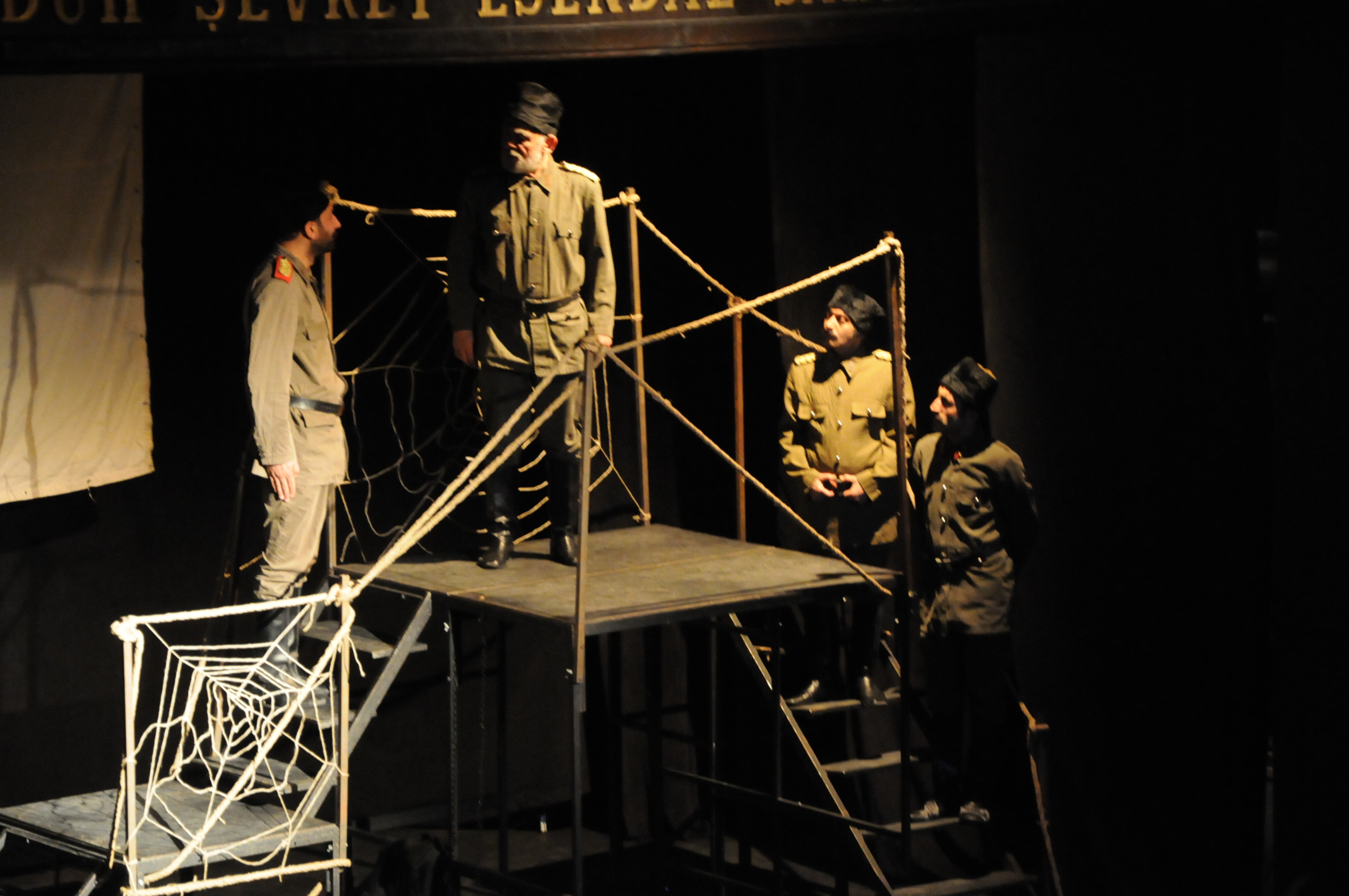 �u ��lg�n T�rkler Oyunu Sahnelendi