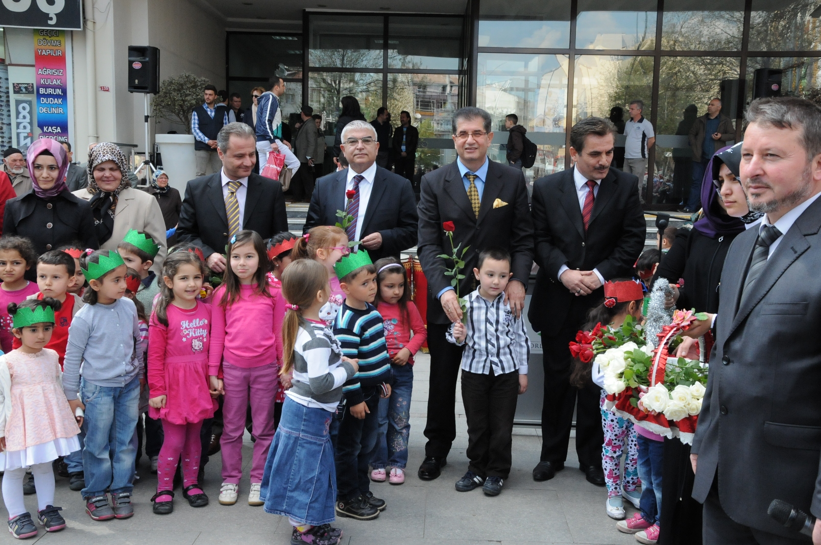 Kutlu Do�um Haftas� Kutland�