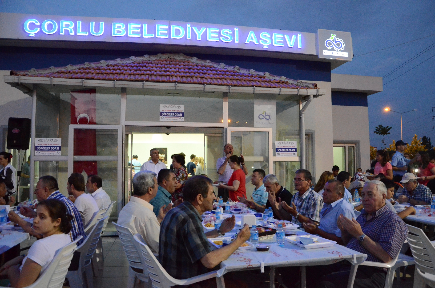Halkmz El Ele Gnl Gnle ftar Yemeklerinde Buluuyor