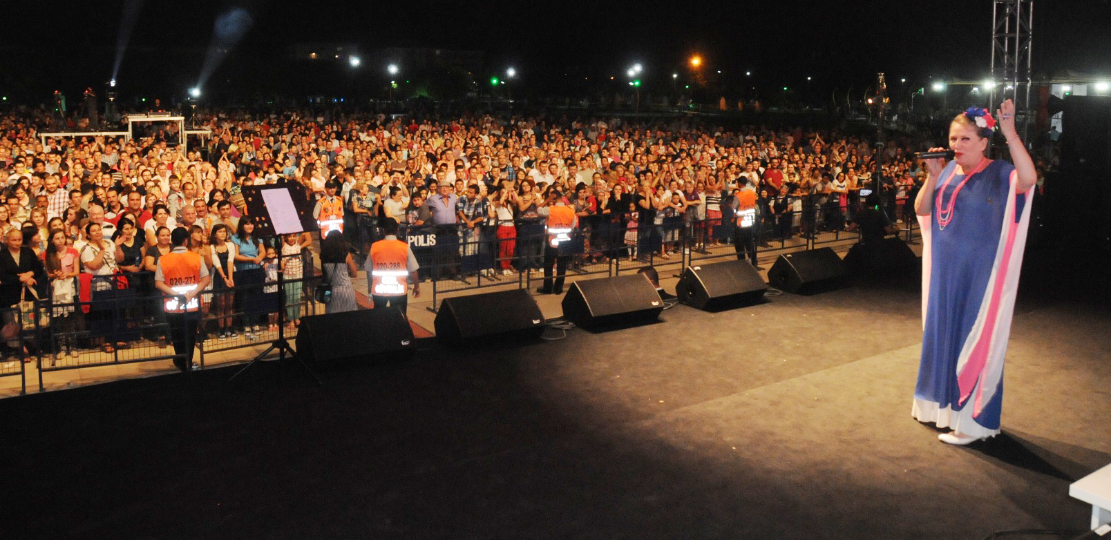 Suzan Kardeten Muhteem Balkan Mzii Konseri