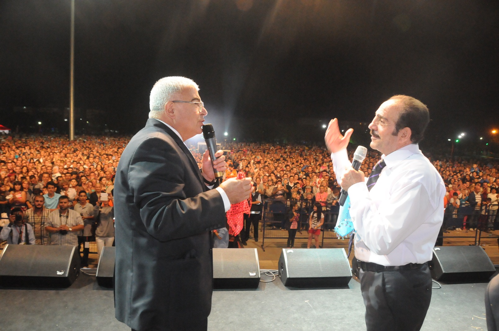 Mustafa Keser Konserine Youn Katlm