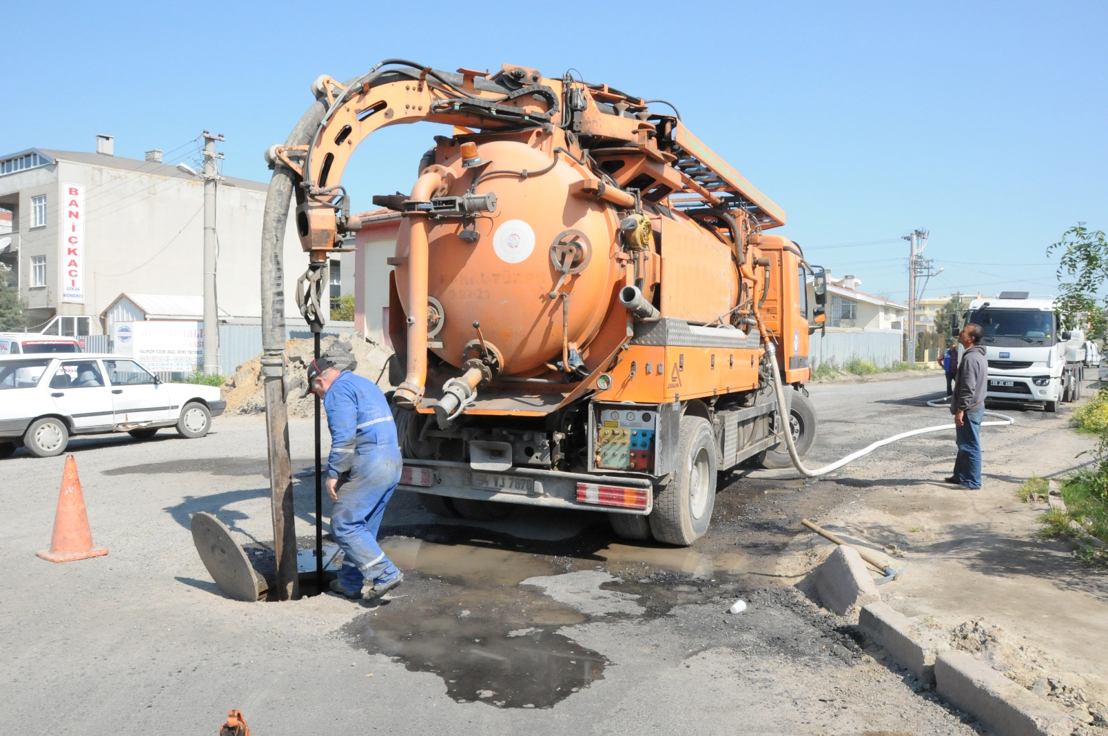 G�ldal� Caddesi�nde Altyap� Temizli�i