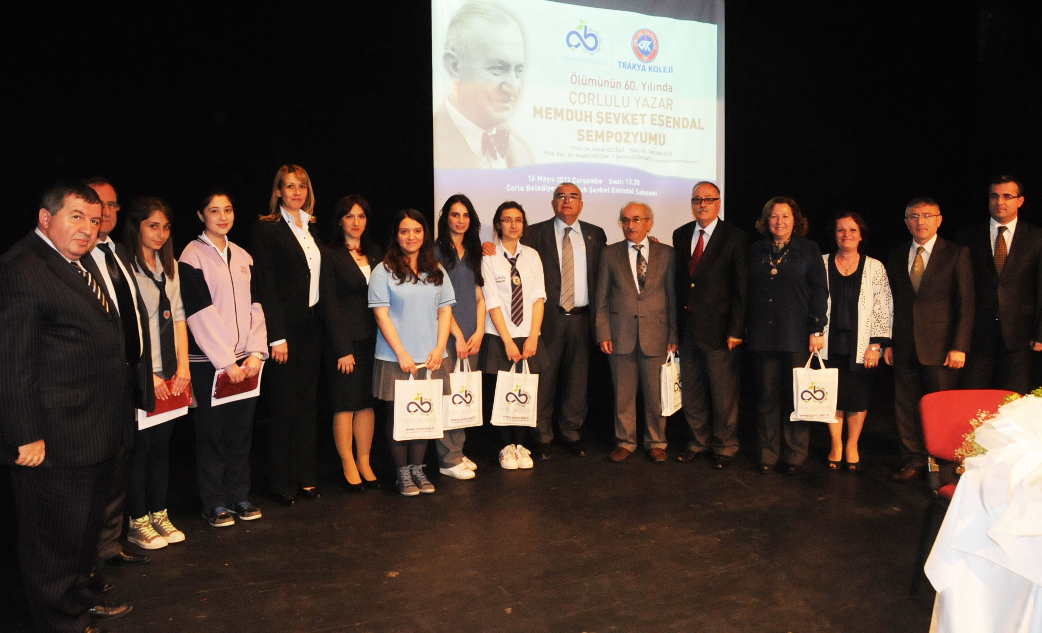 Memduh �evket Esendal Sempozyumu D�zenlendi