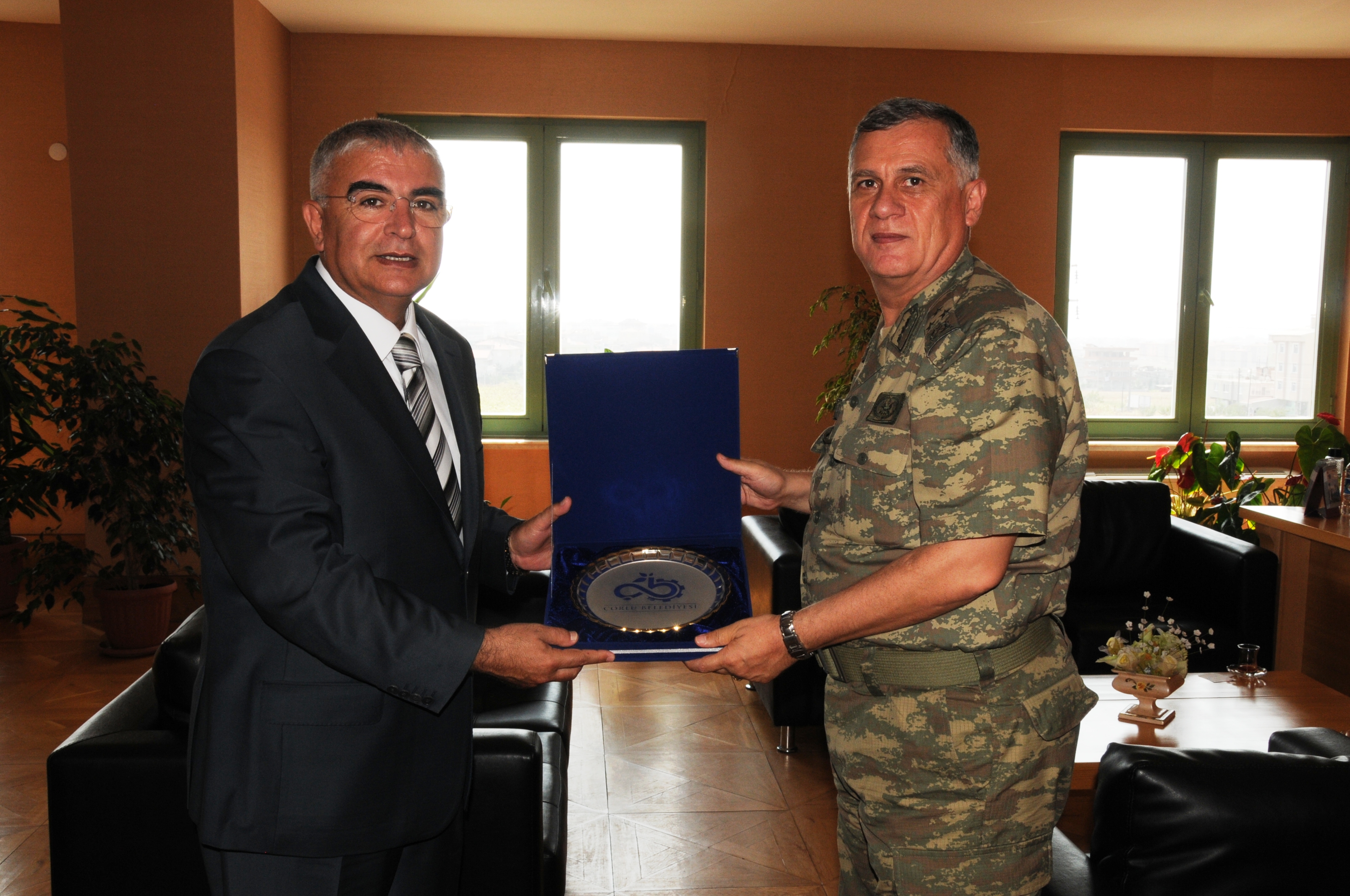 Korgeneral D�ndar�dan Baysan�a Veda Ziyareti