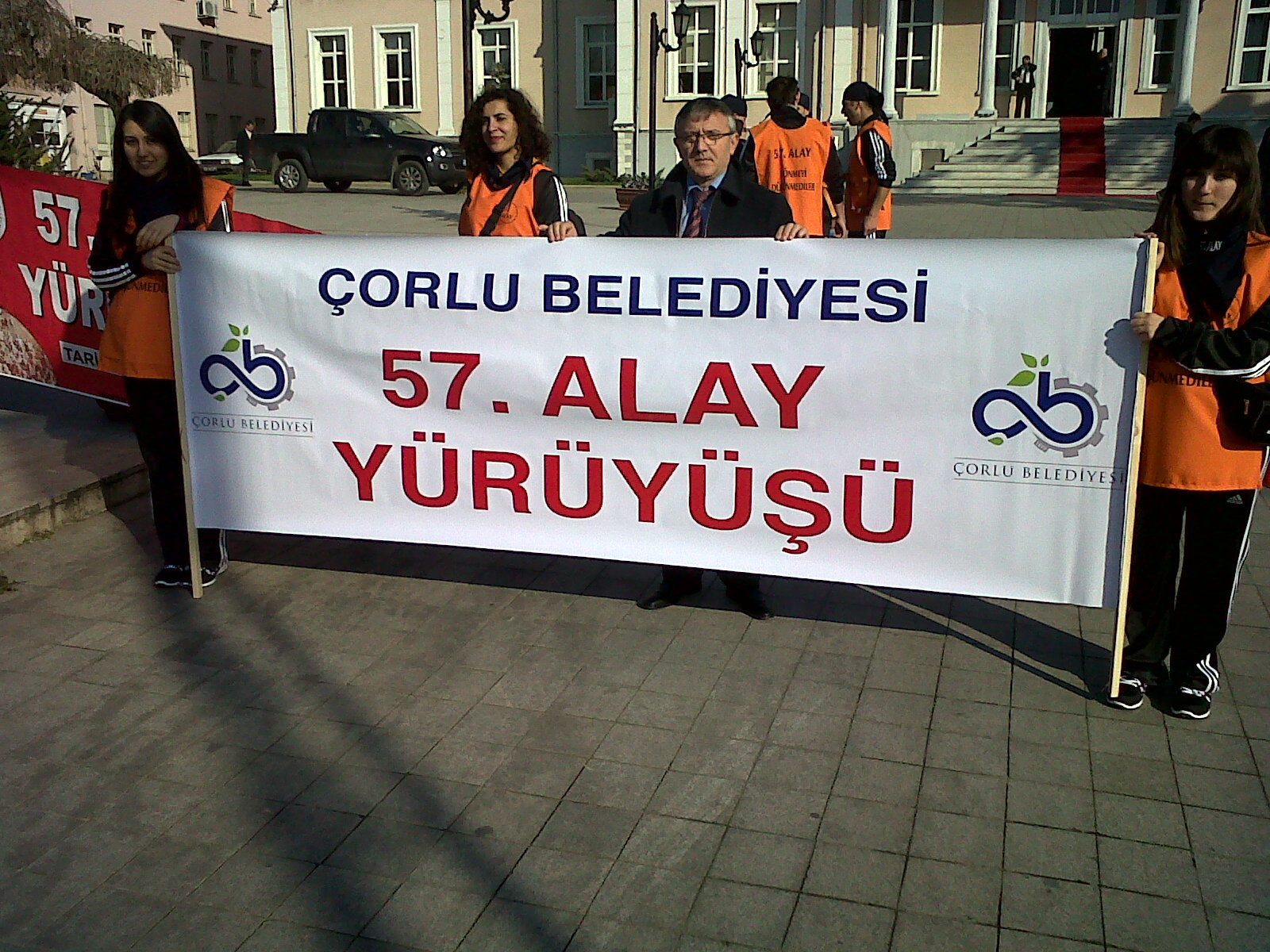 Belediyemizden 57. Alay Y�r�y���ne Destek