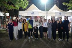 �reten Kad�nlar�n Eme�i Naz�m Hikmet Ran Park�`nda Bulu�tu