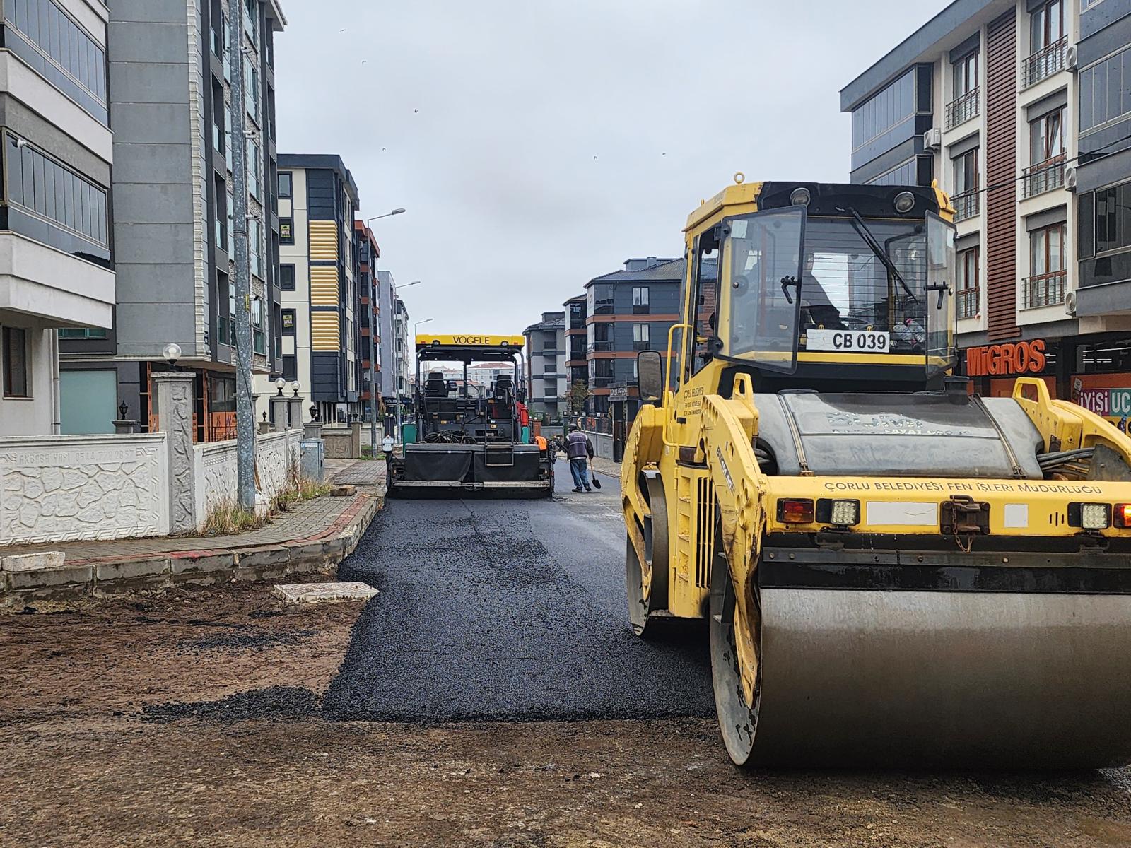Fen leri Ekiplerinin Asfalt almalar Devam Ediyor 