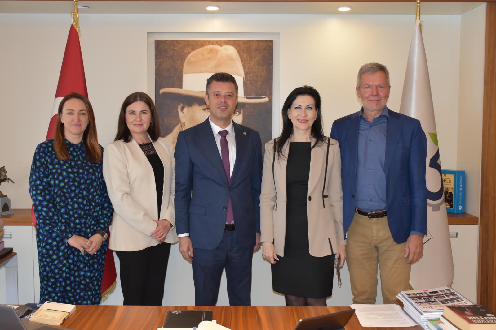 Litvanyal Konuklardan Bakan Sarkurt`a Ziyaret