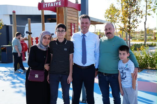 Ba�kan Sar�kurt, Kafe 1881`de Vatanda�larla Bulu�tu