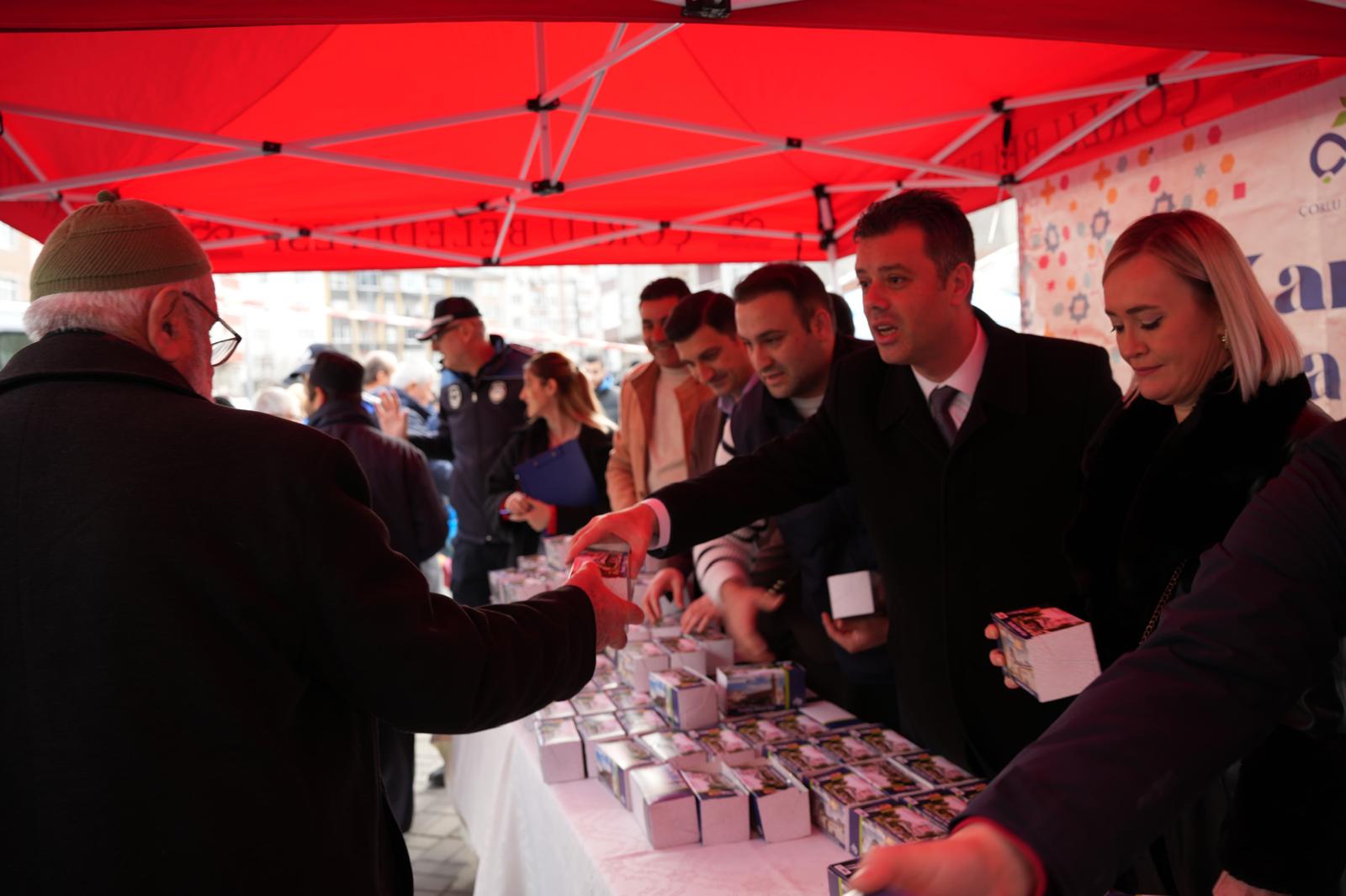 �orlu Belediyesinden Kandil Simidi �kram�