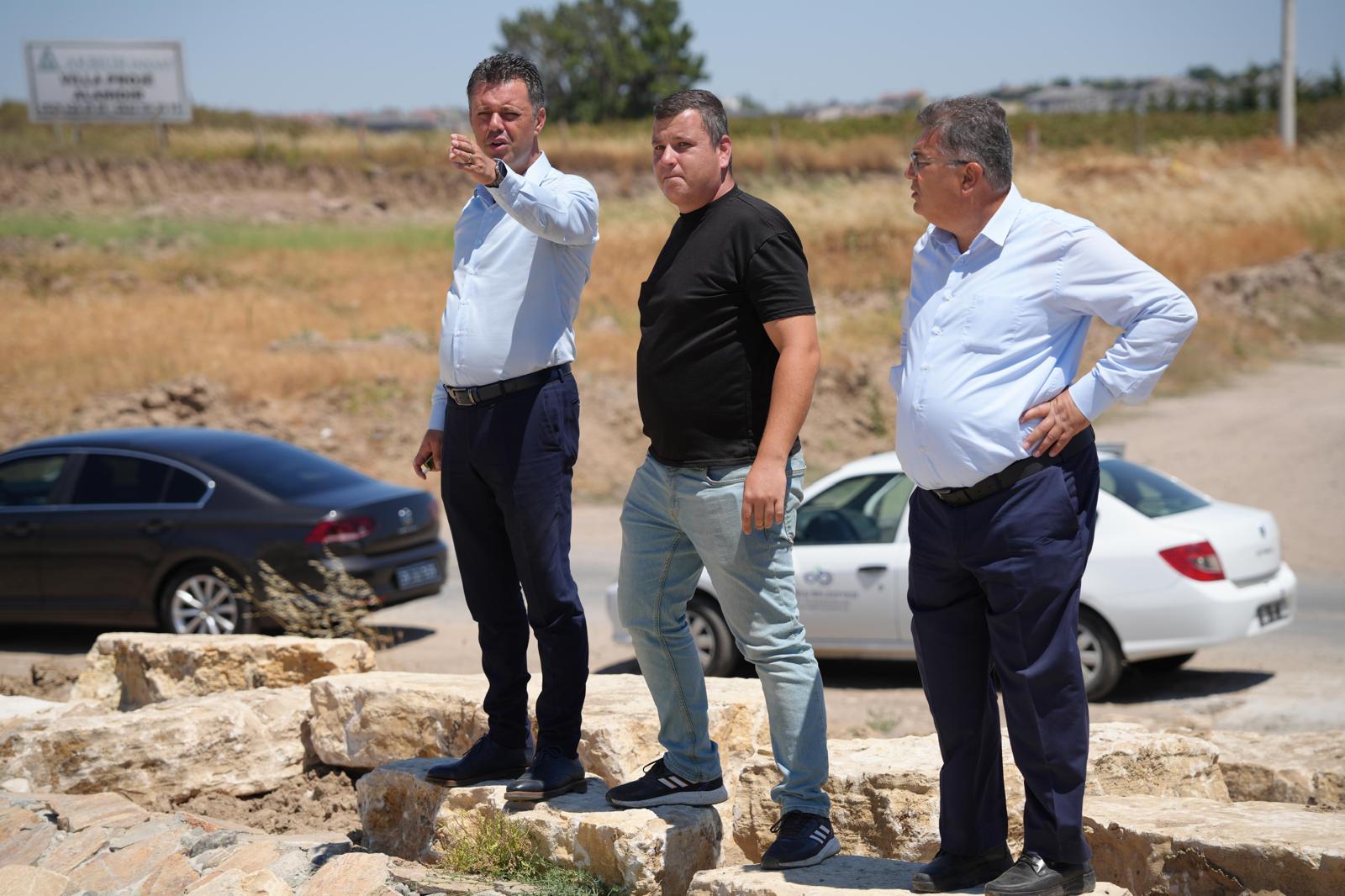 Bakan Sarkurt Selfie Parktaki almalar nceledi