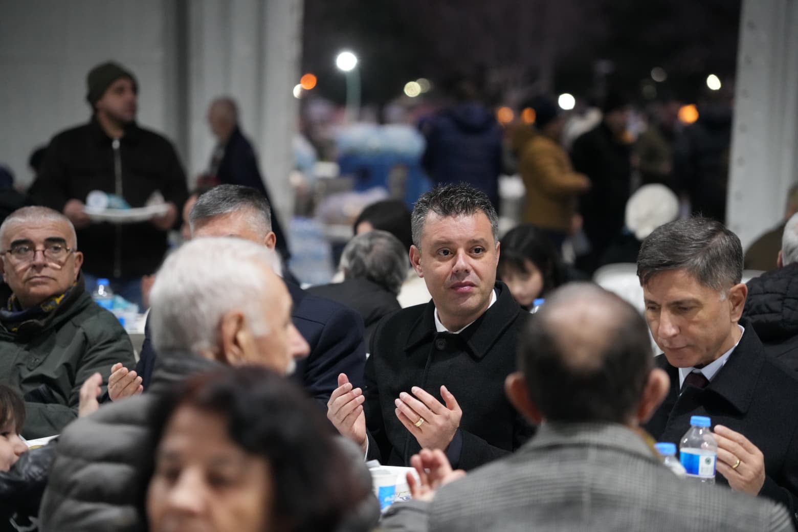 �orlu`da �lk �ftar Bereketi Cumhuriyet Park�`nda Payla��ld�