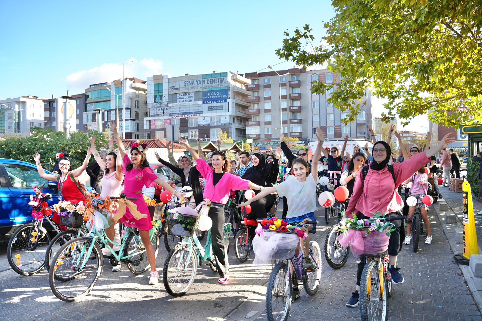 orlu`da Avrupa Hareketlilik Haftasna zel Renkli Pedallar Bisiklet Turu