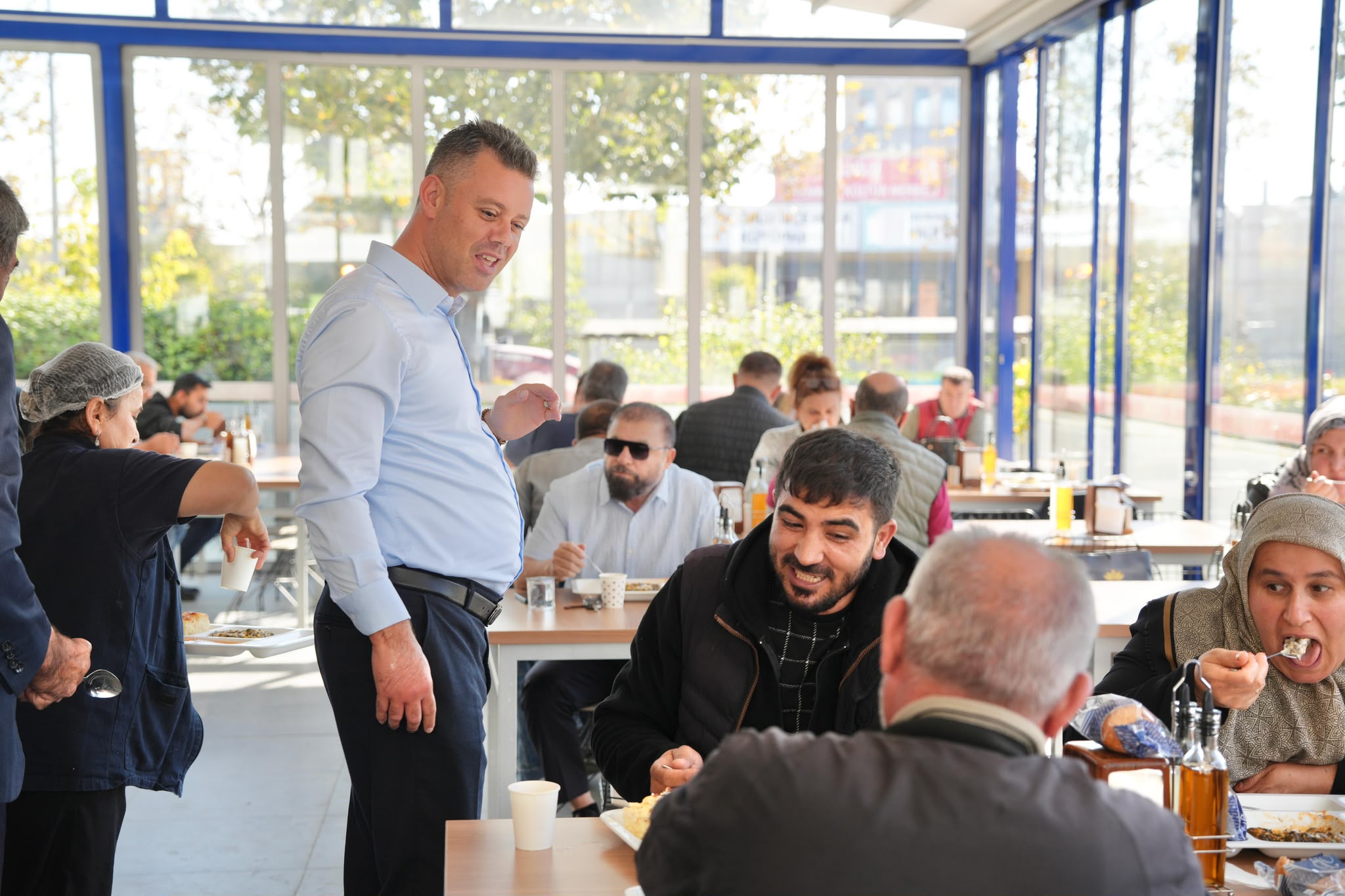 Ba�kan Sar�kurt Kent Lokantas�`nda Vatanda�larla Bir Araya Geldi