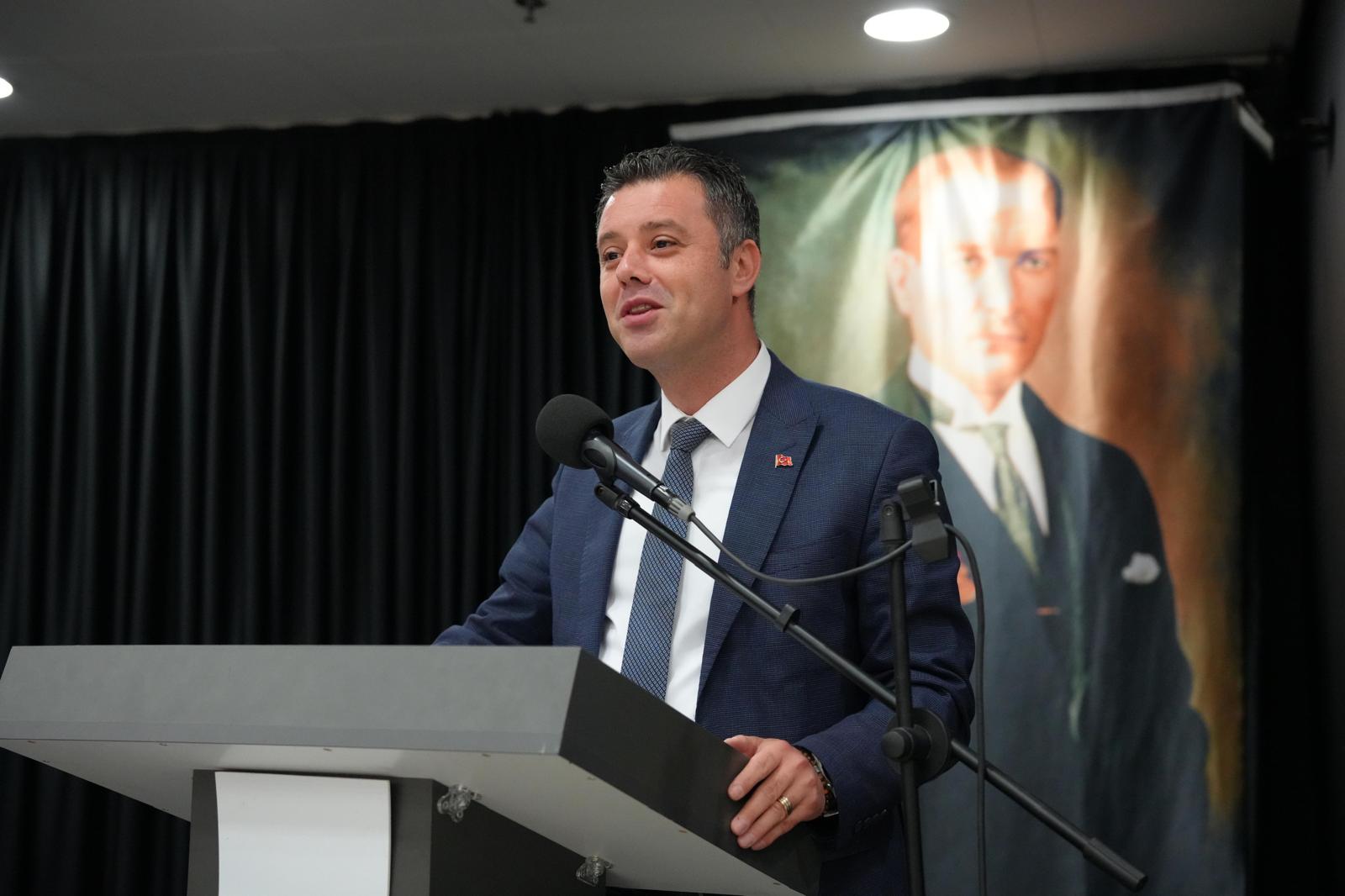 Ba�kan Sar�kurt Muhtarlarla Bir Araya Geldi