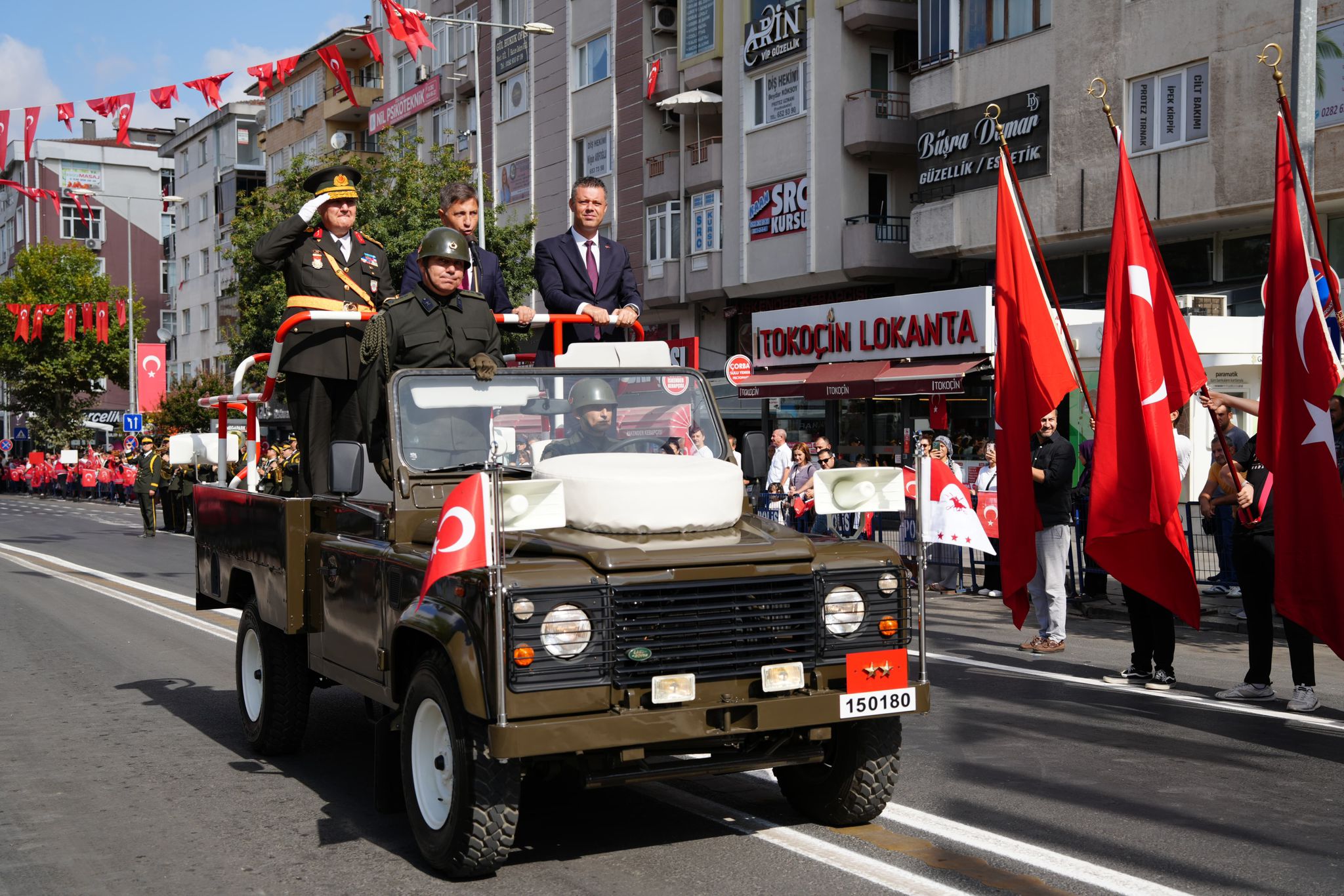 Bakan Sarkurt`tan Kurtulu Bayram Kutlamas