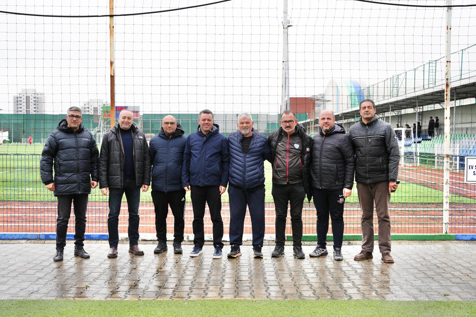 Ba�kan Sar�kurt`tan �BFK`ya Destek