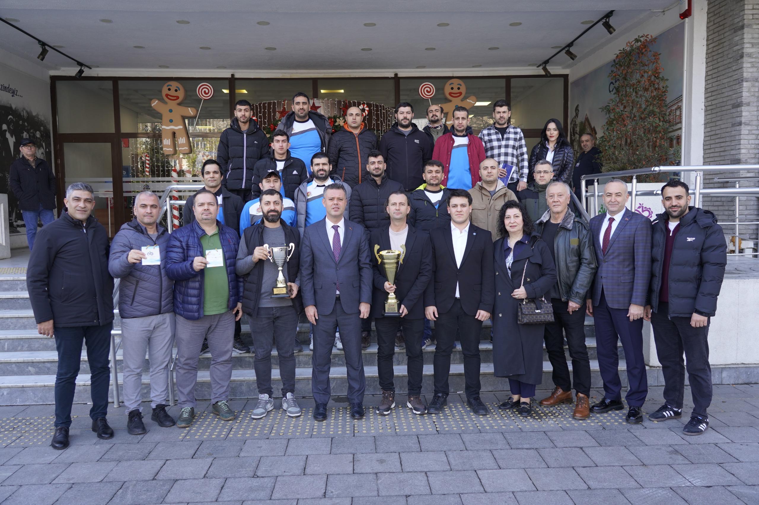 �orlu`nun Gururu Sporcular, Ba�kan Sar�kurt`un Misafiri Oldu