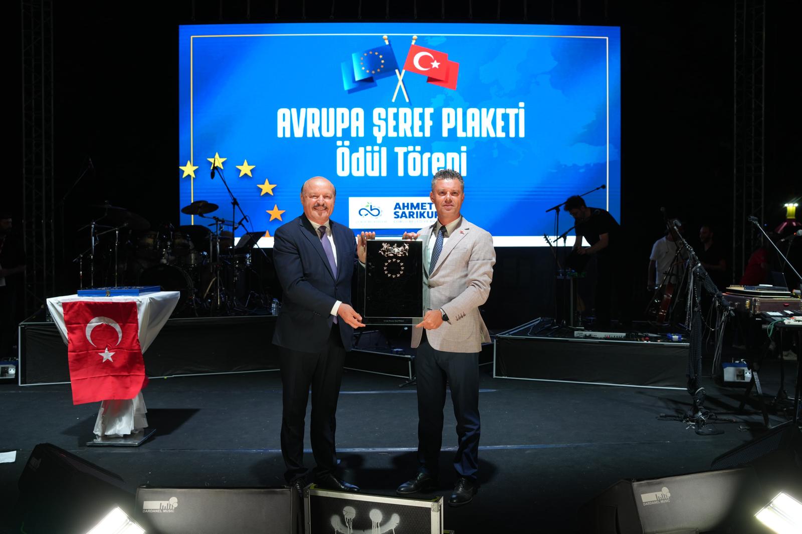 Avrupa �eref Plaketi �orlu`nun