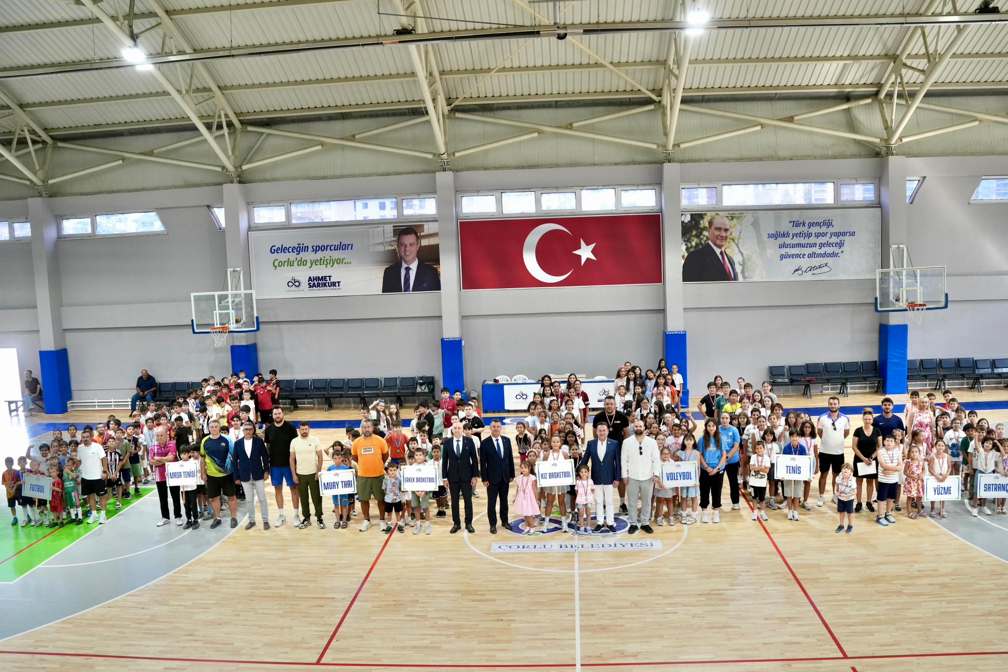 �orlu Belediyesi Yaz Spor Okullar� Co�kulu Bir Kapan��la Sona Erdi