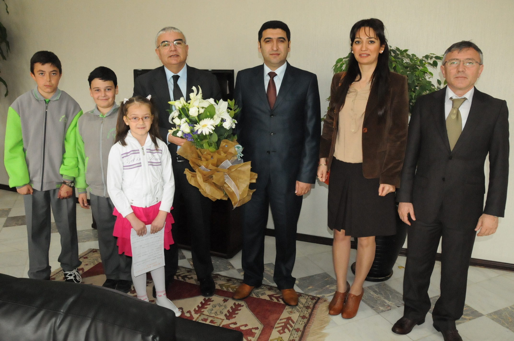 23 Nisan��n Temsili Belediye Ba�kan�