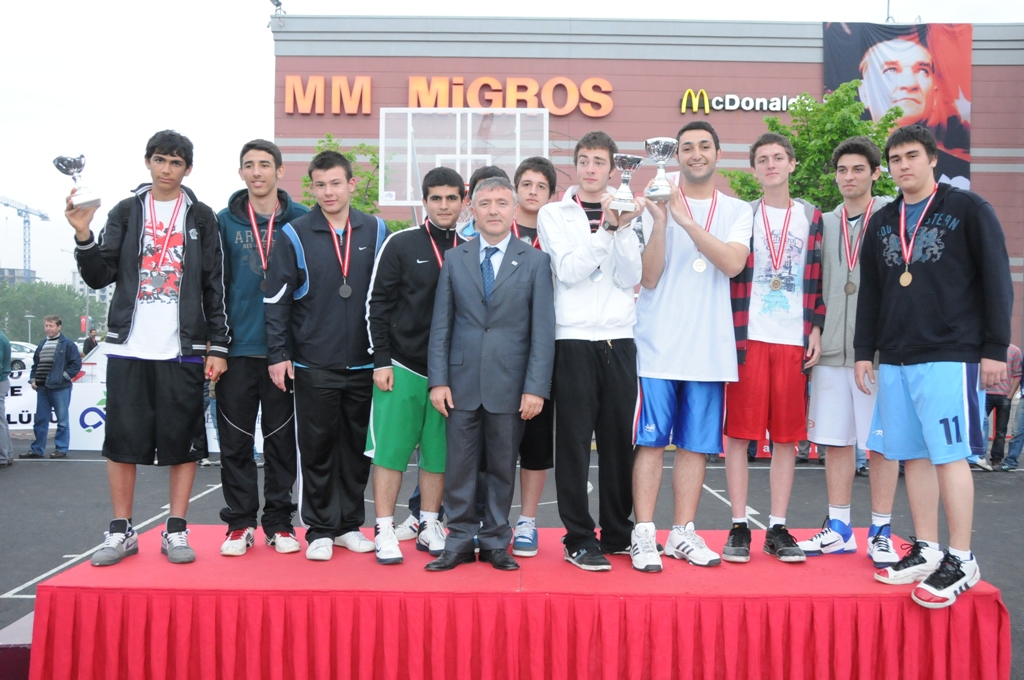 Streetball Turnuvas� Sona Erdi