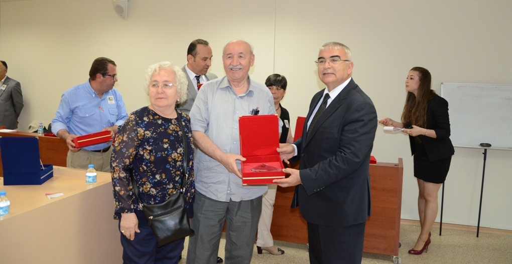 Bakan Baysan Plaket Trenine Katld