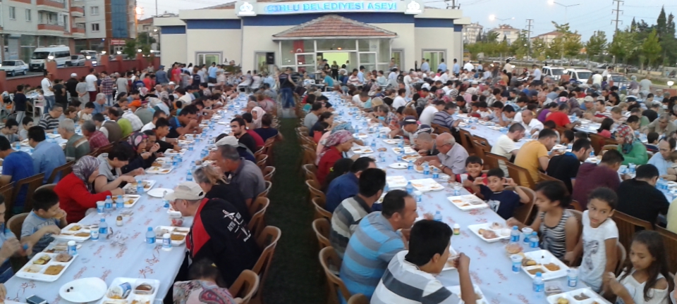 Ziraat Odas ve TRAK Aevinde ftar Yemei Verdi