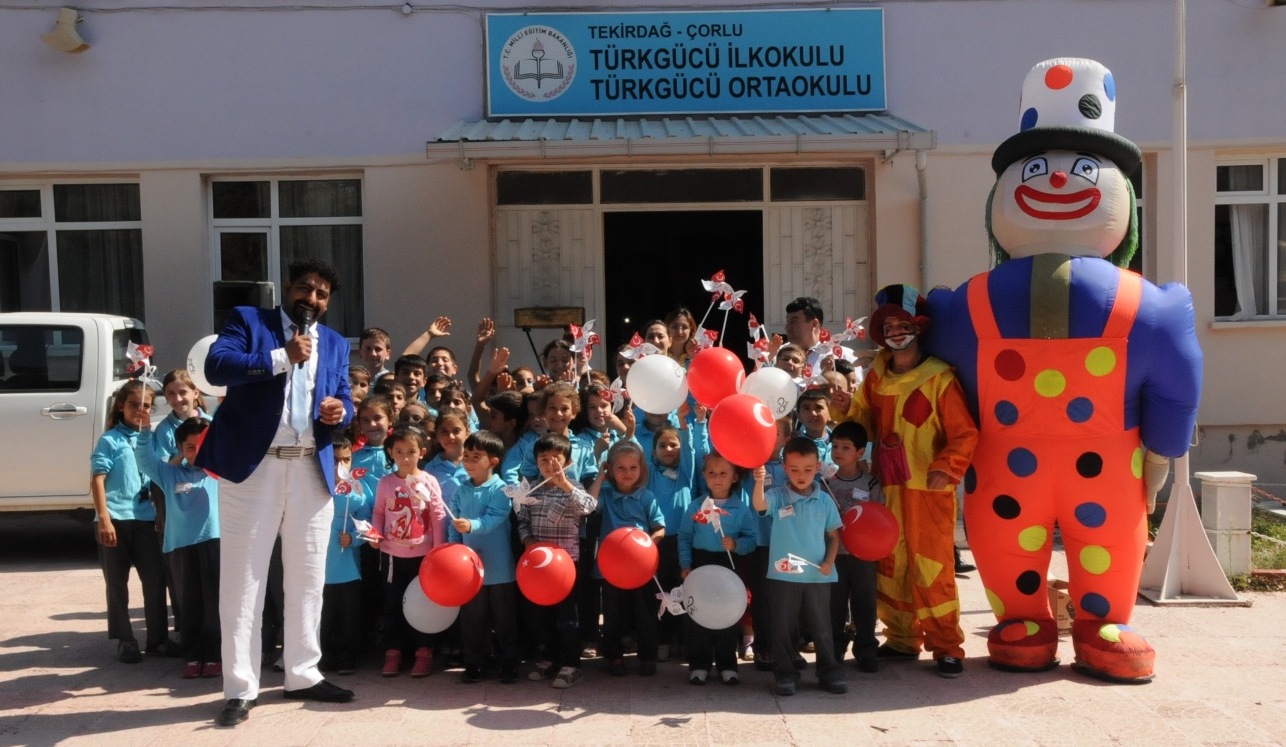 Belediyemiz Yeni Mahallelerde ocuk Oyunlar Dzenliyor