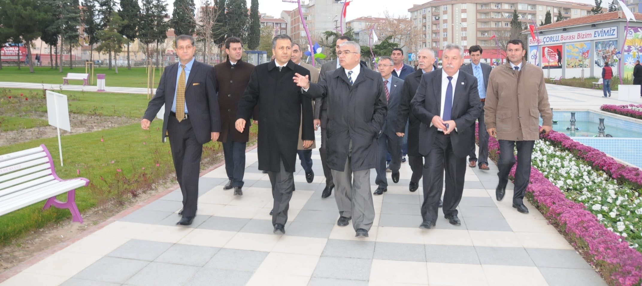 Vali Yerlikaya Cumhuriyet Parkn Ziyaret Etti