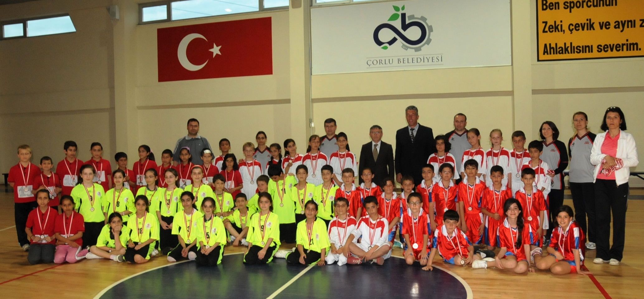 �ocuk Oyunlar� Ligi Sona Erdi