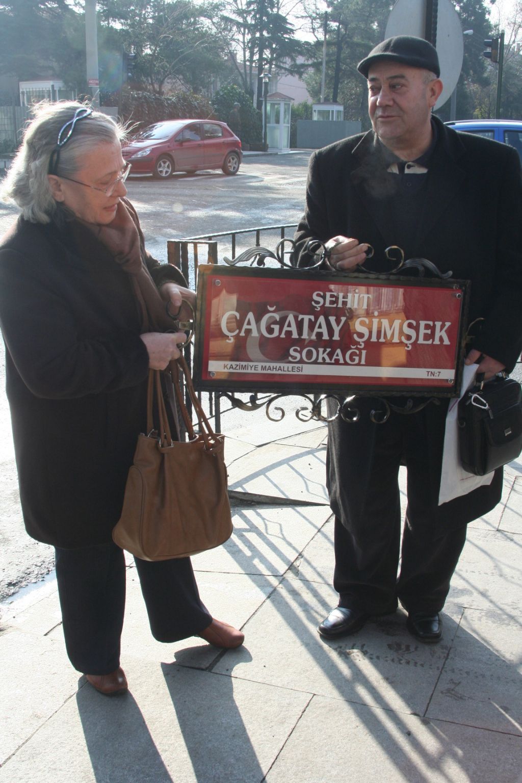 �ehit �simleri Caddelerde Ya�at�lacak