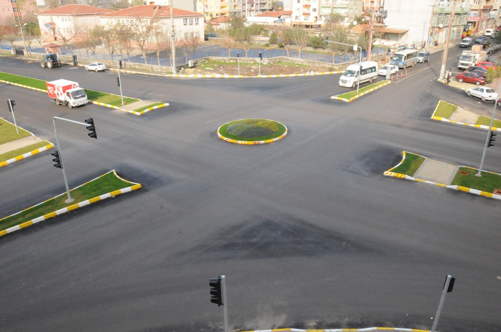 �inasi Kur�un Caddesinde Trafik I��klar� Kuruldu