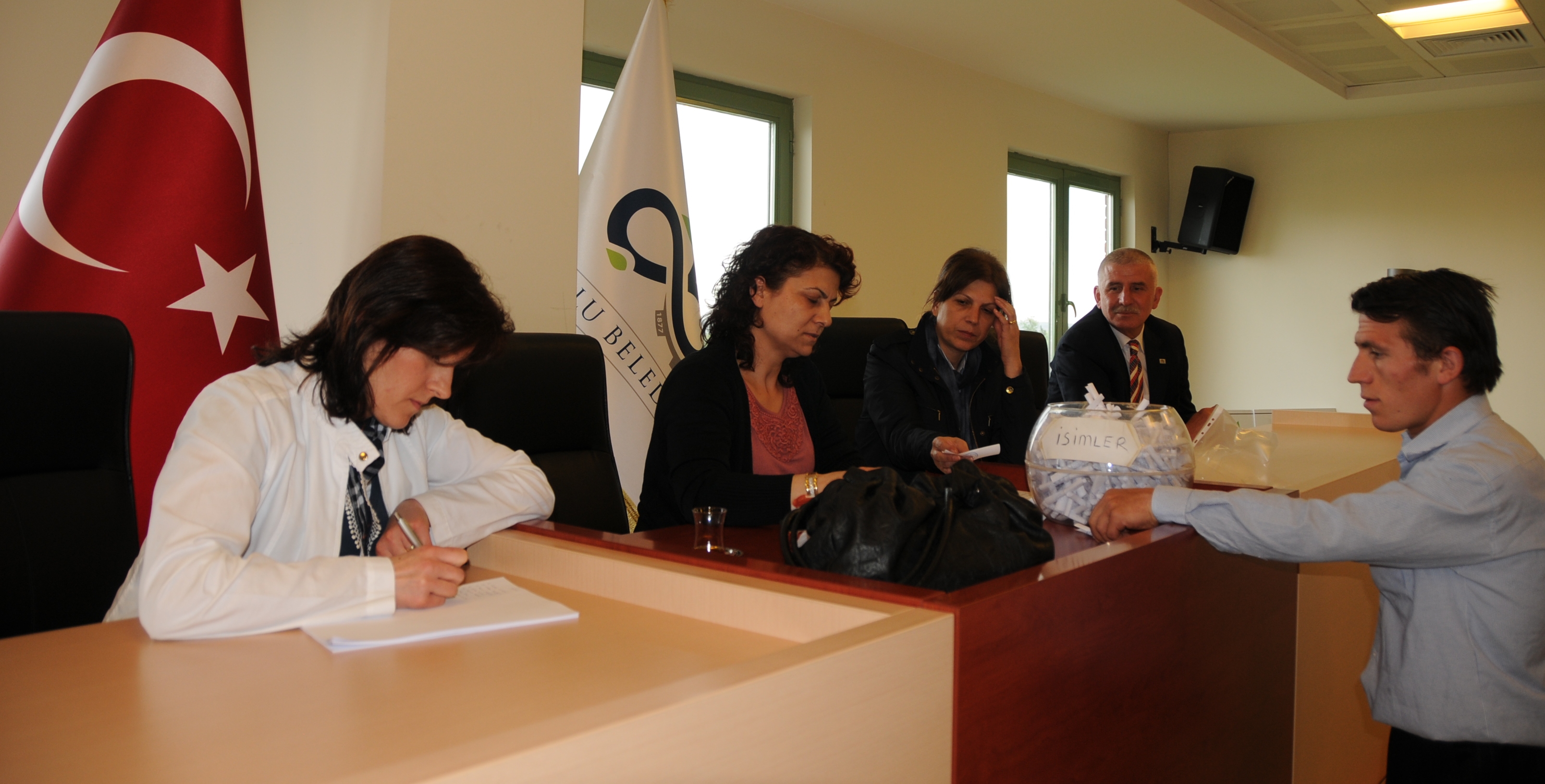 Noter Huzurunda Geici i Alm